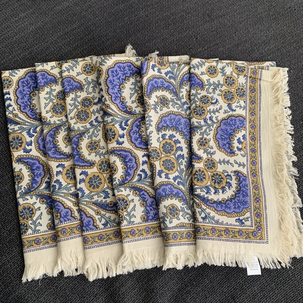 World Market‎ Table Runner And 6 Napkins - Picture 2 of 9